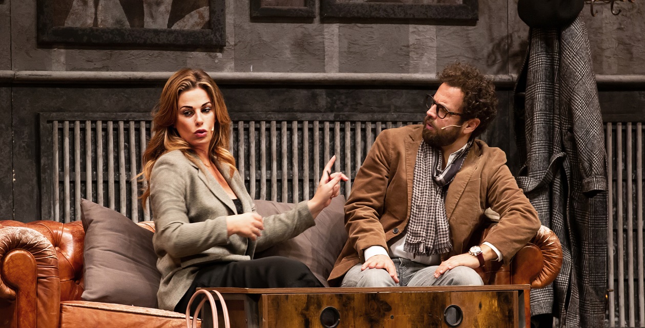 SCUSA SONO IN RIUNIONE...TI POSSO RICHIAMARE? - Teatro di Lonigo