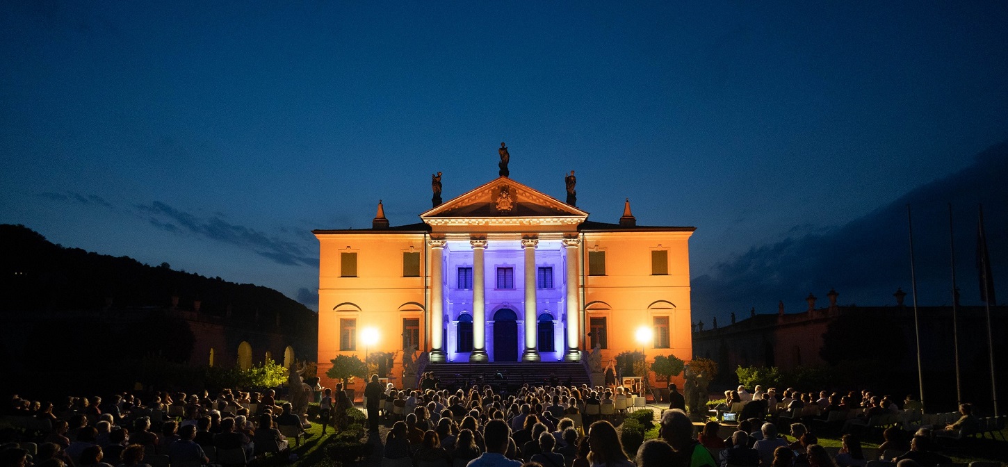 Canzoni sotto le stelle - Teatro di Lonigo